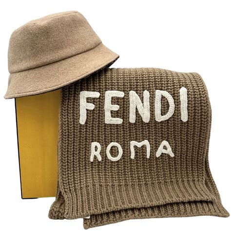 cappello e sciarpa uomo fendi|Sciarpa Fendi Uomo .